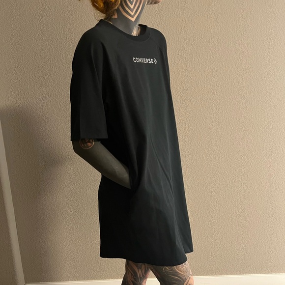 Women’s asymmetrical converse long T-shirt - Picture 2 of 3